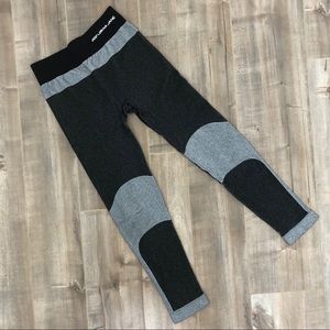 HOLIDAY SALE - Lorna Jane Candace leggings